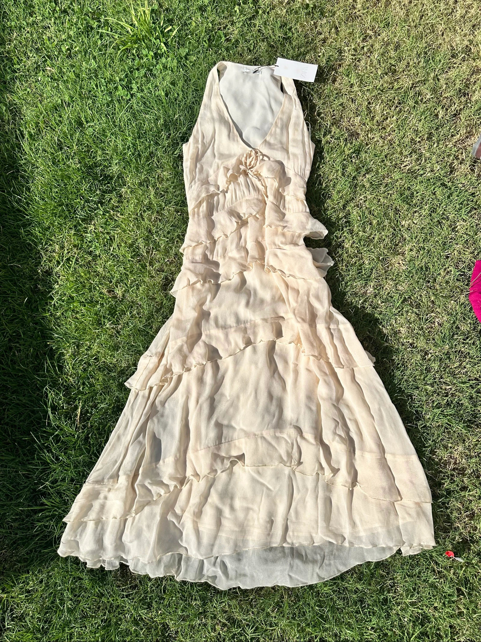 Vestido midi volantes
